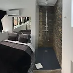 Modern & 3 Minutes From The River Apartment Vila Nova de Gaia