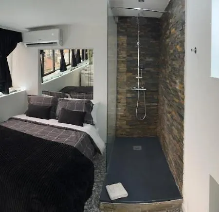 Modern & 3 Minutes From The River Apartment Vila Nova de Gaia